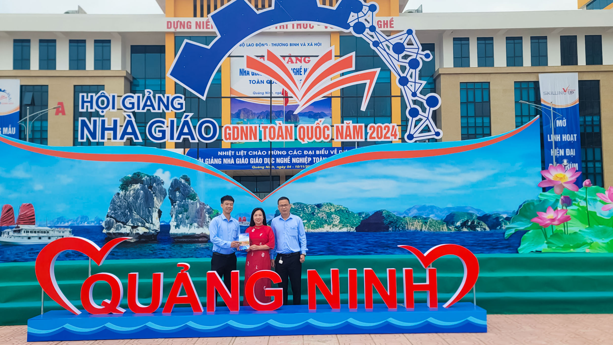 HỘI GIẢNG NHÀ GIÁO GIÁO DỤC NGHỀ NGHIỆP TOÀN QUỐC NĂM 2024. CHÚC MỪNG THẦY NGUYỄN MINH HÀ ĐÃ DÀNH GIẢI NHÌ TOÀN QUỐC