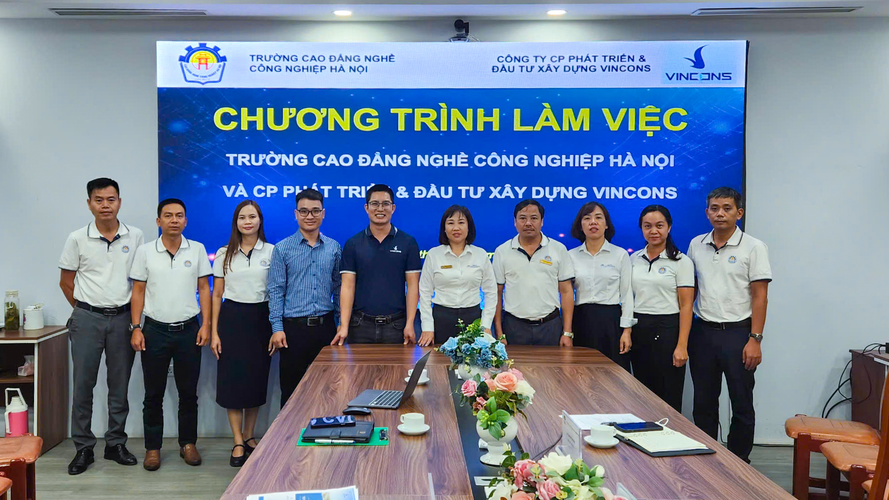 VINCONS – “ÔNG LỚN” NGÀNH XÂY DỰNG GÕ CỬA TRƯỜNG NGHỀ