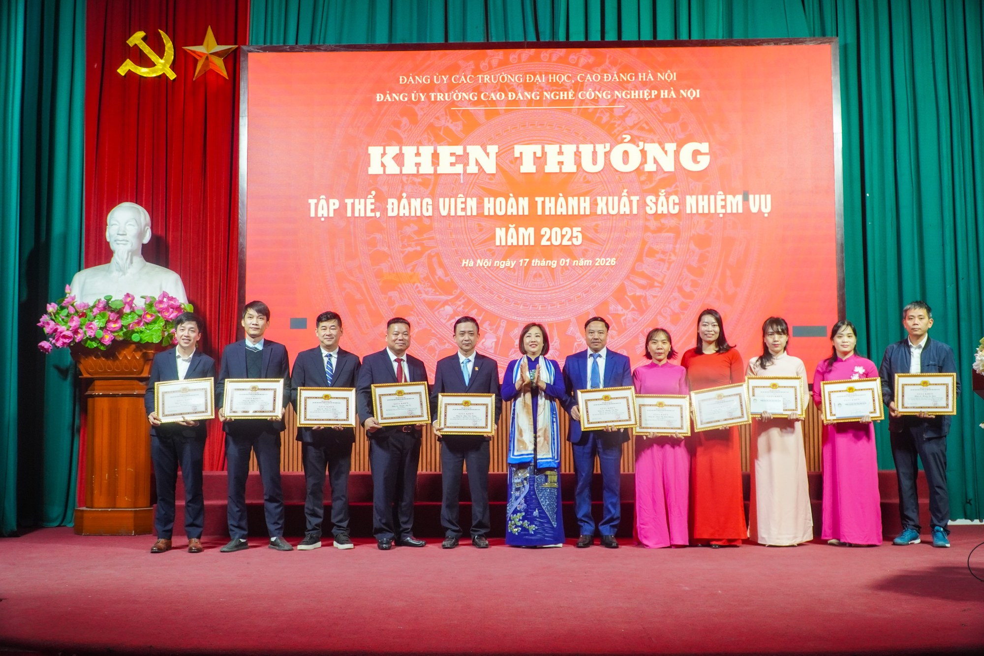 TRƯỜNG CAO ĐẲNG NGHỀ CÔNG NGHIỆP HÀ NỘI TỔ CHỨC HỘI NGHỊ TỔNG KẾT CÔNG TÁC ĐẢNG VÀ HỘI NGHỊ CÔNG NHÂN VIÊN CHỨC NĂM 2025